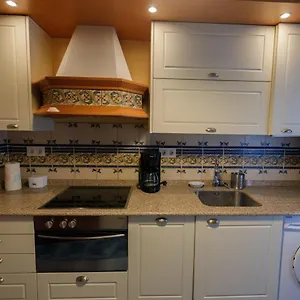 Apartamento Pueblo Muy Cerca De La Playa Ideal Surfistas Y Familias., Sopelana