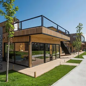 Moana Eco Surf House Hostel